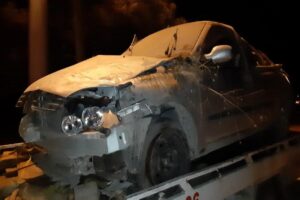 Bolu’nun Mudurnu ilçesinde düz yolda kontrolden çıkan otomobil defalarca takla