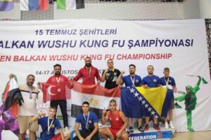 Devrekli Kung Fu Sporcuları memleketlerine ödüllerle döndüler. Zonguldak’ın Devrek İlçesinde