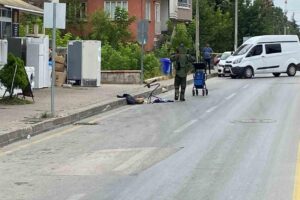 Bolu’da yol üzerine bırakılan asma kilitli çanta bomba imha uzmanı