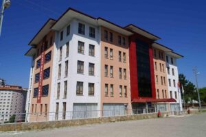 Kastamonu’da bulunan İhlas Vakfı Sıla Erkek Öğrenci Yurdu, eski ve