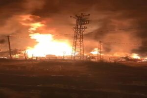 Kastamonu’nun Pınarbaşı ilçesine bağlı bir köyde çıkan yangında 7 ev