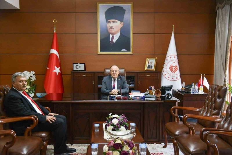 Milli Eğitim Müdürü Bozkan, Vali Tutulmaz’ı ziyaret etti Zonguldak Milli Eğitim Müdürlüğü görevine atanan Osman Bozkan, Zonguldak Valisi