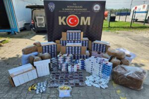 Düzce’de polis ekipleri tarafından 2 iş yerine yapılan baskında çok