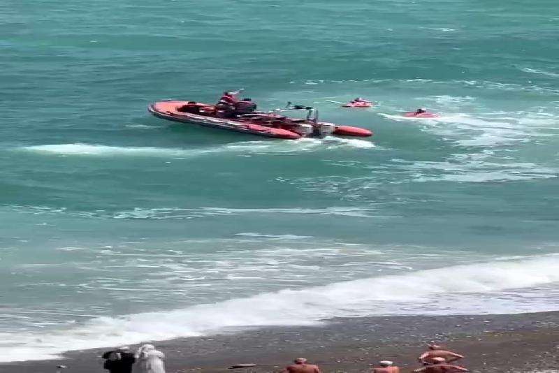 Zonguldak’ta Kızlar Plajı’nda serinlemek için denize bir kişi boğularak hayatını