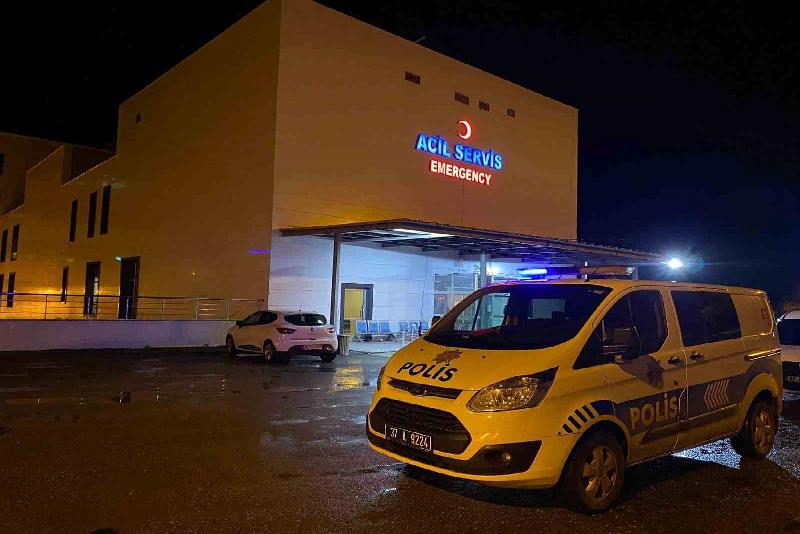 Tüfekle yaralanan genç kız hayatını kaybetti Kastamonu’da tüfekle yaralanan 17 yaşındaki kız, kaldırıldığı hastanede hayatını kaybetti.