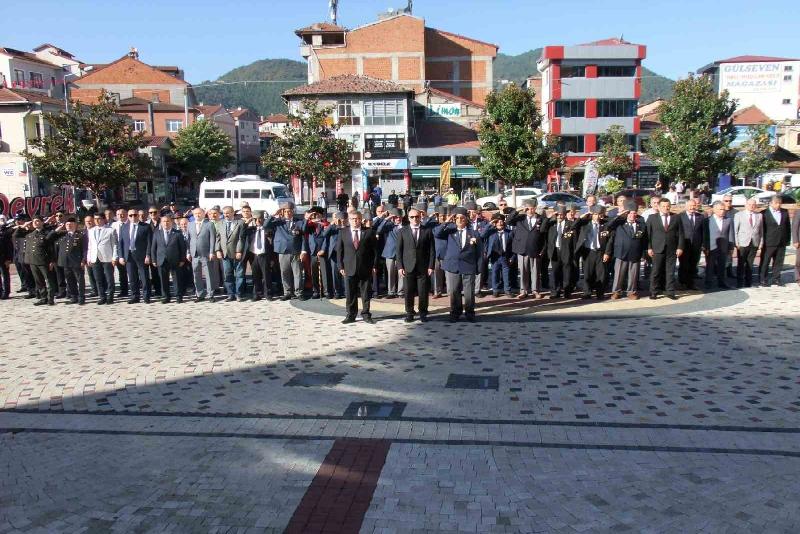 Devrek’te düzenlenen Gazileri Günü programı sade bir törenle kutlandı. Zonguldak’ın