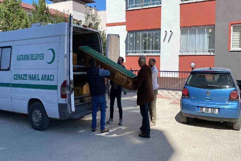 Haber alınamayan yaşlı kadın evinde ölü bulundu Kastamonu’da yakınlarının kendisinden kendisinden haber alınamadığı yaşlı kadın, yalnız yaşadığı