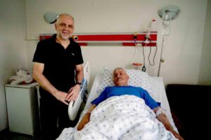 Kastamonu’nun Şenpazar ilçesinde dokuz yıldır mesanesindeki yumurta büyüklüğünde taş ile