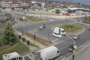 Düzce’de otomobilin motosiklete çarpması neticesinde meydana gelen kazada 1 kişi