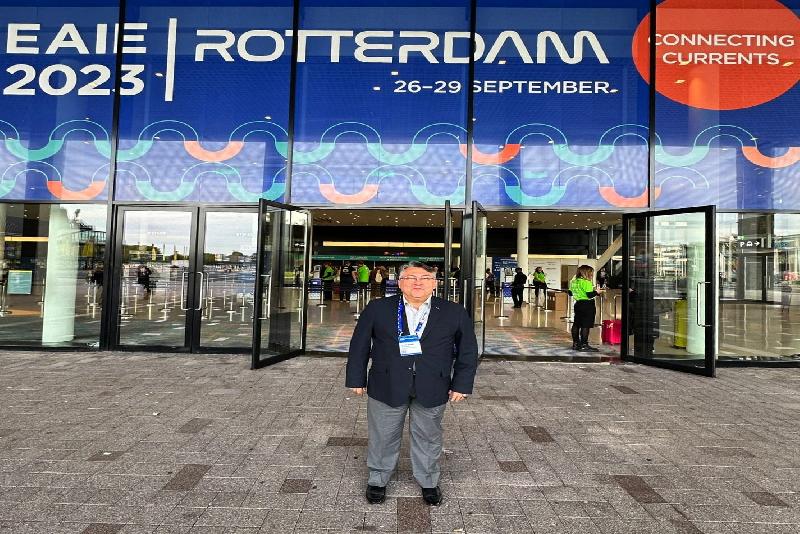 Rektör Özölçer, Avrupa’nın en büyük yükseköğretim fuarına katıldı ZBEÜ Rektörü Prof. Dr. İsmail Hakkı Özölçer, Hollanda’nın Rotterdam şehrinde