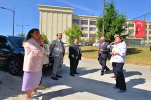 ZBEÜ Rektörü Prof. Dr. İsmail Hakkı Özölçer İbn-i Sina Kampüsündeki