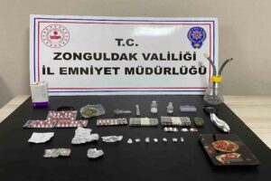Zonguldak’ta polis ekipleri Kdz. Ereğli ilçesinde düzenlediği operasyonda 4 şüpheliyi