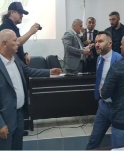 Zonguldak’ın Karadeniz Ereğli ilçesinde belediye meclisi ekim ayı toplantısı öncesi