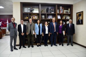   İyi Parti Kdz. Ereğli İlçe Başkanı Yasemin Erdoğan ve