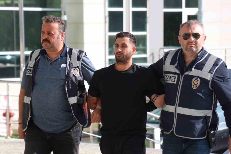 Cezaevinden firar etti, yorganların arasında yakalandı Sakarya Açık Cezaevinden 3 ay önce firar eden ve kasten