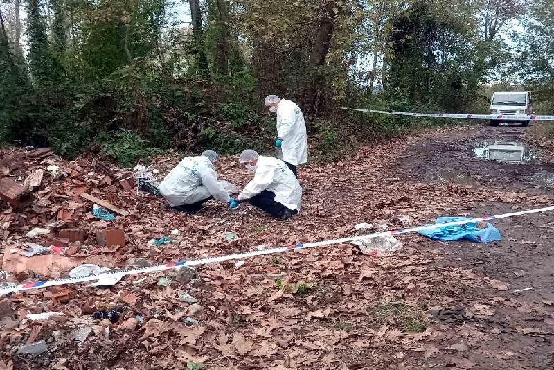 Çöplükte erkek cesedi bulundu Bartın’ın Kozcağız beldesinde bir şahıs çöpün kenarında ölü bulundu. Şahsın