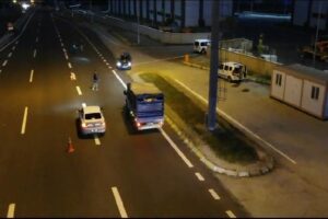 Anadolu Otoyolu’nun Bolu geçişinde polis ekiplerinin dronla takip ettiği kamyonette