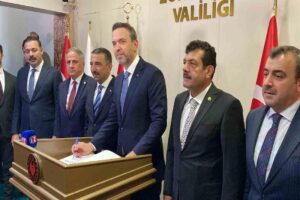 Enerji ve Tabii Kaynaklar Bakanı Alparslan Baytar, Zonguldak Valisi Osman