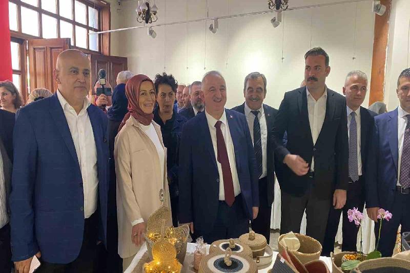 Zonguldak’ta Çınartepe Mahalle Muhtarı Okan Girgin’in eşi Hamide Girgin ,