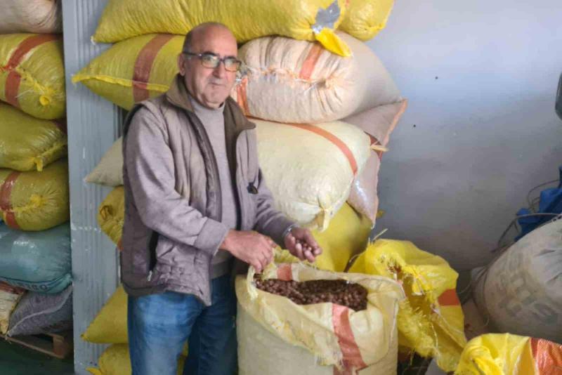 Zonguldak’ın Alaplı ilçesinde tüccarlık yapan Tekin Denizhan (59), fındık fiyatlarının