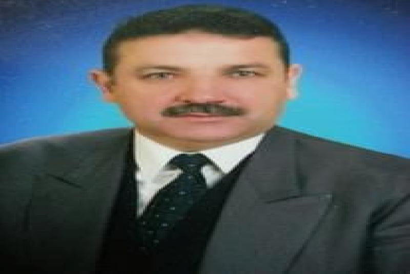 İncir ağacından düşen başkan ağır yaralandı Zonguldak Kastamonular Derneği Başkanı Bahattin Şenol evinin bahçesinde çıktığı incir