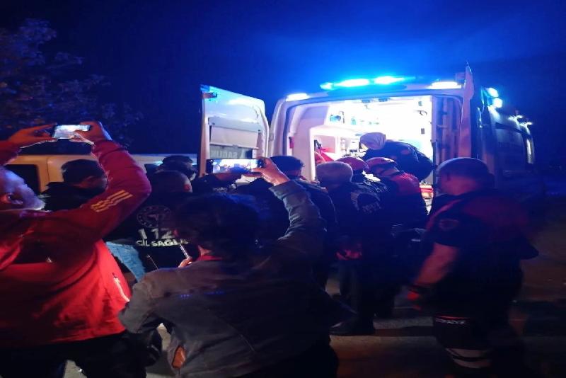 Kaybolan anne ve kızı ormanda bulundu Zonguldak’ın Ereğli ilçesinde kaybolan anne ve kızı ormanlık alanda bulundu.