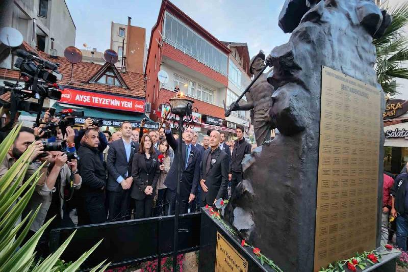 CHP Genel Başkanı Kemal Kılıçdaroğlu, Bartın’ın Amasra ilçesinde Cumhuriyet Meydanı’nın