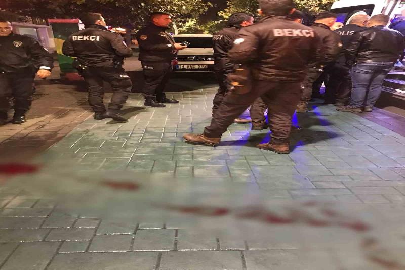 Bolu’da kız arkadaşıyla tartıştığı için bileklerini kesen genç, ambulansta tedavi