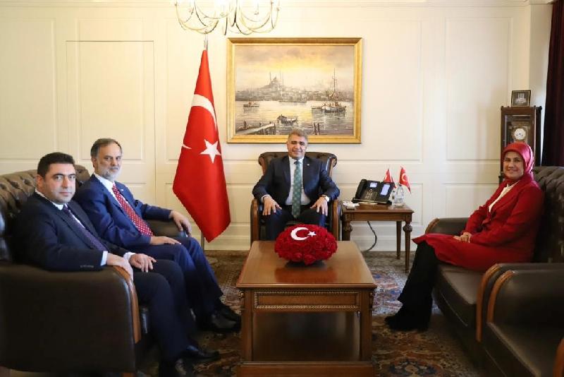 Kızılay Genel Başkanı Prof. Dr. Fatma Meriç Yılmaz ve beraberinde