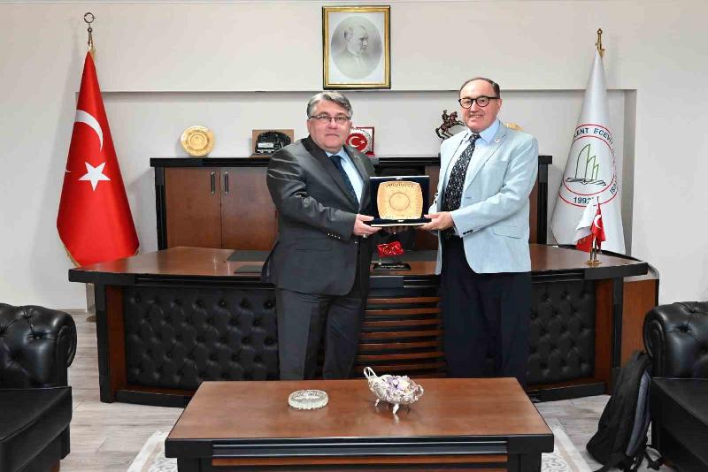 Rio Grande do Sul Federal Üniversitesinden Prof. Dr. Dante Augusto