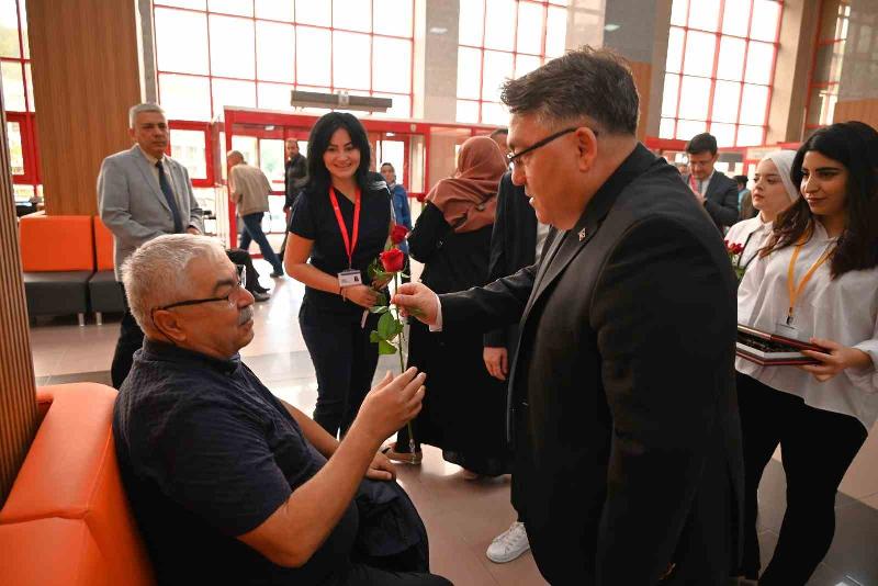 ZBEÜ Rektörü Prof. Dr. İsmail Hakkı Özölçer, ‘26 Ekim Hasta