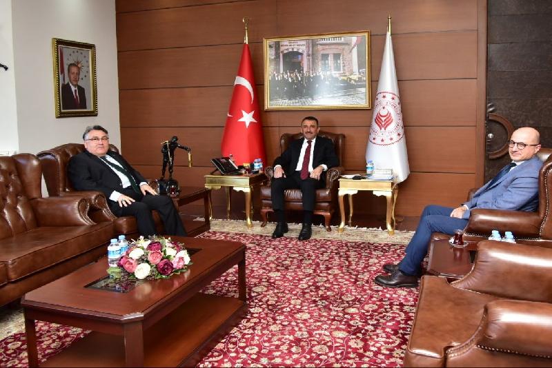 ZBEÜ Rektörü Prof. Dr. İsmail Hakkı Özölçer, Vali Osman Hacıbektaşoğlu’na