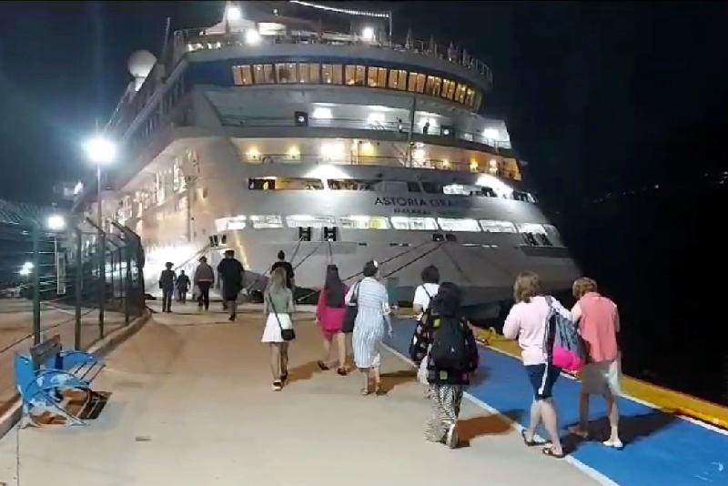 Rusya’dan hareket kruvaziyer gemi, 27. kez geldiği Amasra Limanı’na demirledi.