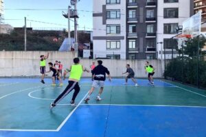 Düzce Üniversitesi öğrencilerinin konakladığı yurtlar arası Streetball turnuvasının şampiyonluğunu Aliye
