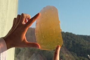 Bartın Üniversitesinde (BARÜ) atık polimerlerden üretilen ışıldayan filmler aracılığıyla güneş