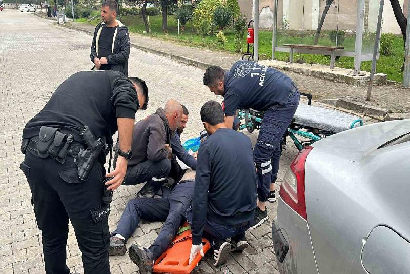 Düzce’de yanlış yola giren otomobil, sürücüsünün geri manevra yapmasıyla yaşlı