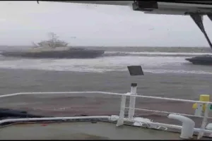 Zonguldak’ın Ereğli ilçesinde sürüklenerek karaya oturan Pallada isimli kuru yük