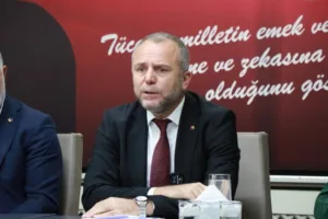 Kdz. Ereğli TSO Başkanı Arslan Keleş, oda toplantı salonunda basın açıklaması düzenledi. Düzenlenen