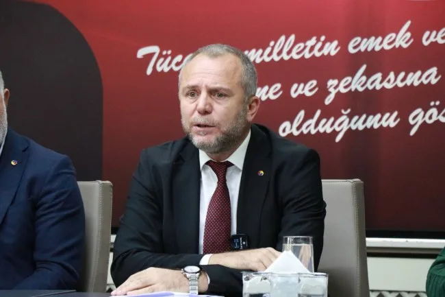 Kdz. Ereğli TSO Başkanı Arslan Keleş, oda toplantı salonunda basın açıklaması düzenledi. Düzenlenen