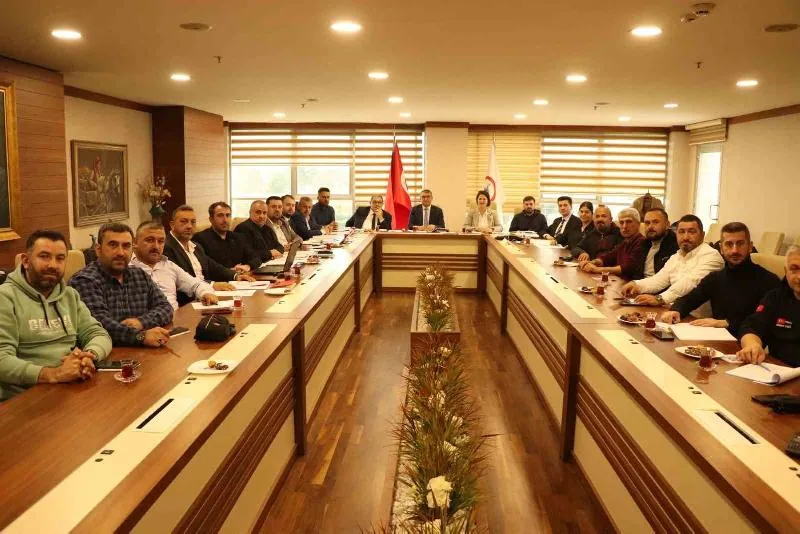 DÜZCE(İHA) – Düzce Belediyesi BelKA İnsan Kaynakları A.Ş. sendikalı çalışanları