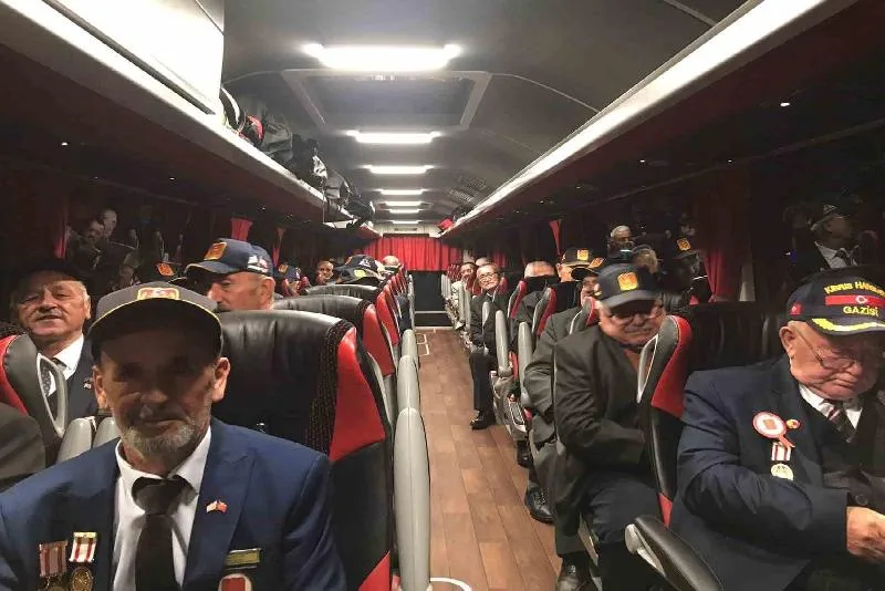 Kıbrıs Barış Harekatı’na katılan Çaycumalı gaziler, 49 yıl sonra tekrar