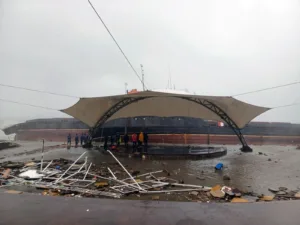 Kdz. Ereğli’de etkili olan fırtına, kasırga etkisi oluşturdu. Gemi karaya