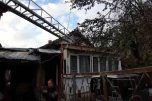 Bolu’nun Mudurnu ilçesine bağlı Dere Çetinören köyünde ahşap evde elektrik