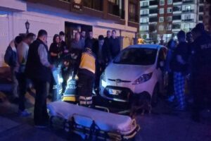 Bolu’nun Kültür Mahallesi’nde 2 kişi tarafından alkol şişesiyle saldırıya uğrayan