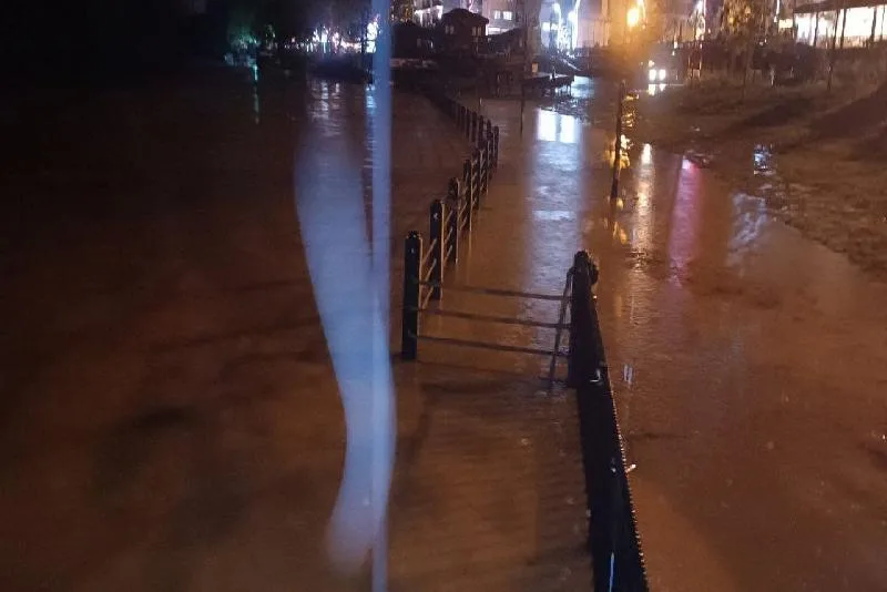 Bartın’da ırmak nöbeti Bartın’da günlerdir devam eden sağanak yağış nedeniyle ırmakların su seviyesinin