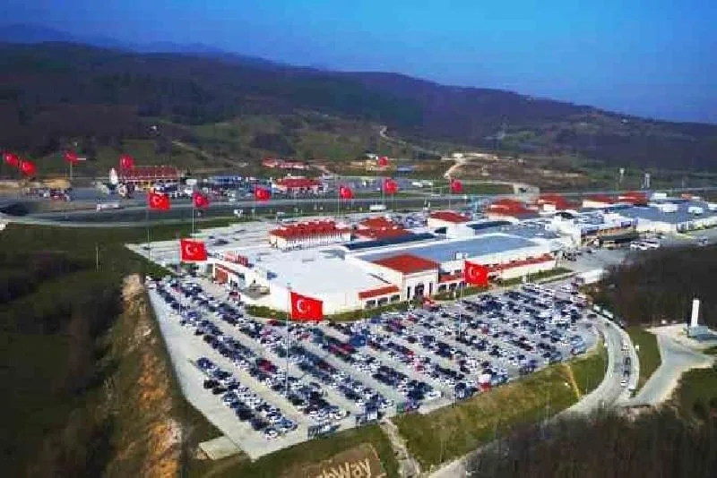 Bu mağaza güzellik ve bakımın yeni adresi olacak Türkiye’nin en önemli geçiş güzergahlarından biri olan Bolu’daki Highway Outlet