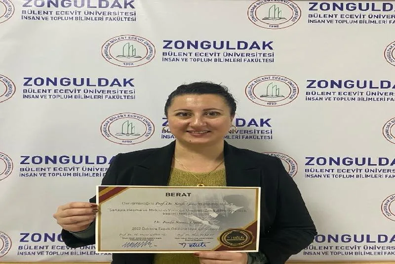 Dr. Funda Sönmez Öğütle’nin Doktora Tezi “İlhan Tekeli Doktora Teşvik Ödülü”ne layık görüldü Zonguldak Bülent Ecevit Üniversitesi (ZBEÜ) İnsan ve Toplum Bilimleri Fakültesi