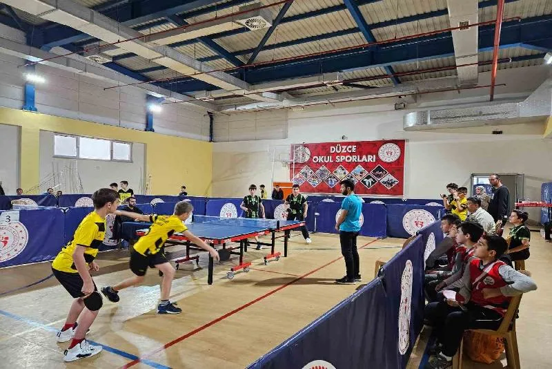 DÜZCE(İHA) – Düzce’de Okul Sporları Masa Tenisi turnuvasında kızlarda Cumayeri