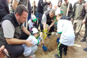Milli Ağaçlandırma Günü’nün 4. yıl dönümünde düzenlenen programda binlerce fidan
