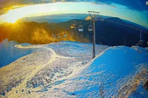 Karabük’ün 2 bin rakımlı Keltepe Kayak Merkezi etkili olan kar